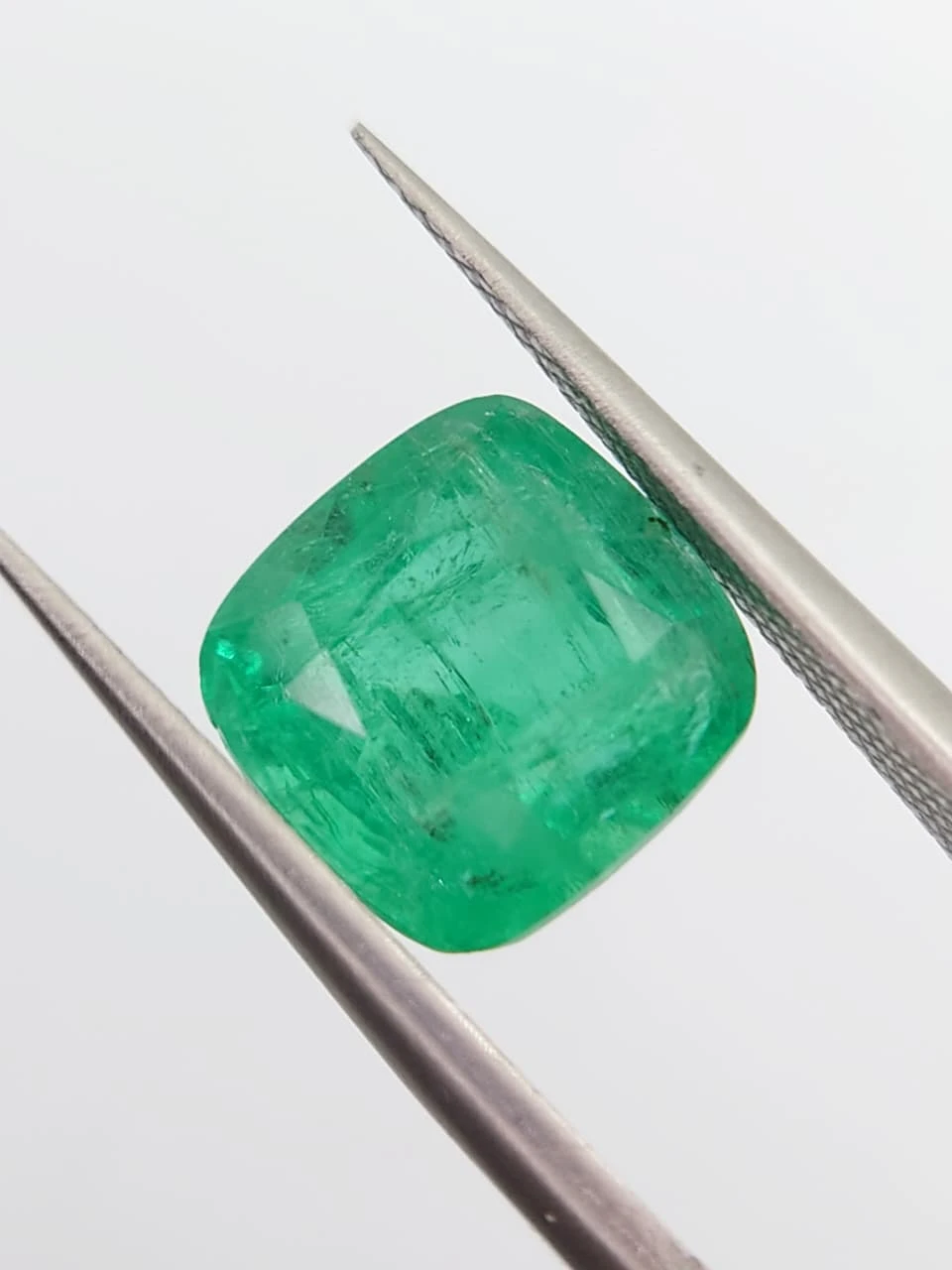 3.5ct Natural Cushion Cut Emerald from Afghanistan — view 5